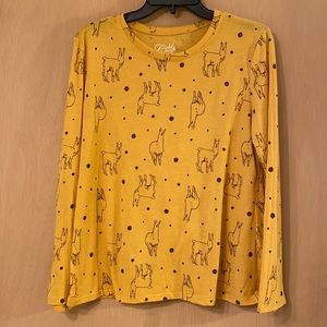 Women’s Large long sleeve t-shirt